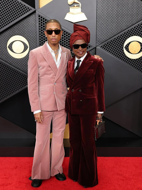 Pharrell_with_Angelique_Kidjo_cffg