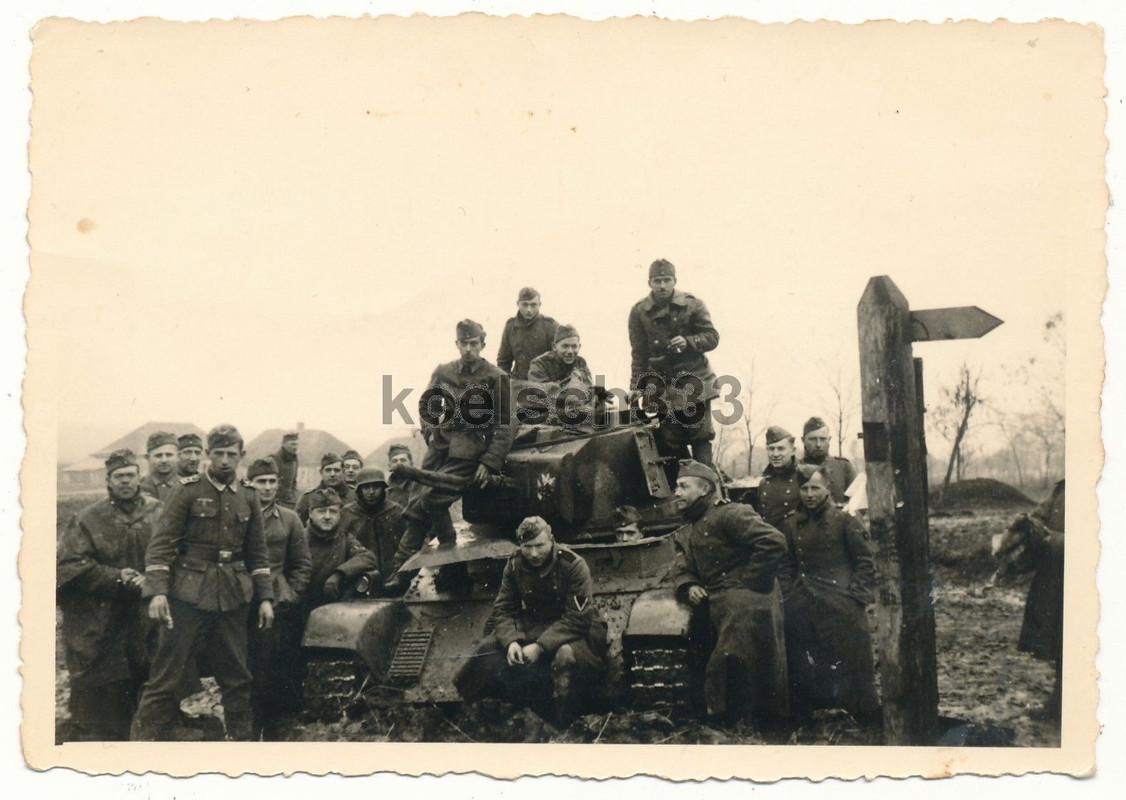 Foto Poltawa Landser und ungarische Panzermänner