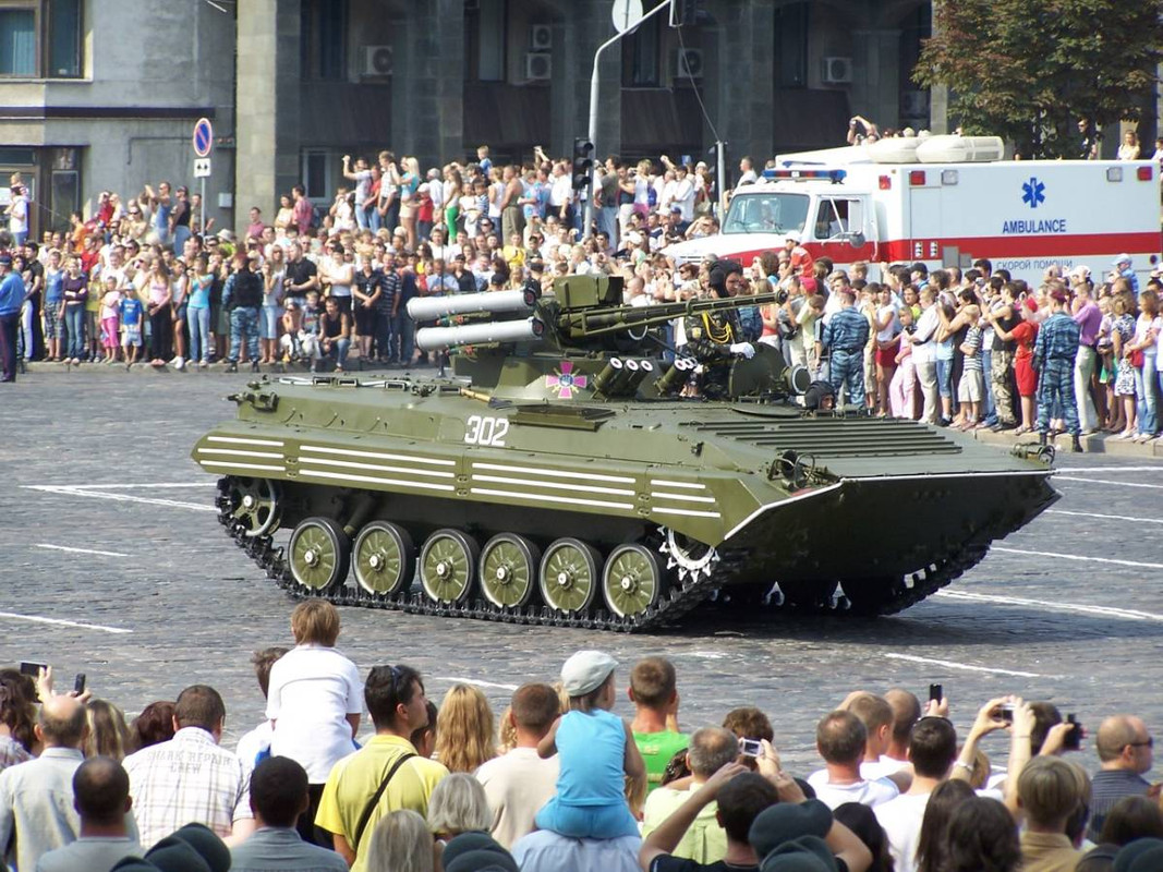 Ukraine-BMP-1-U-with-Shkval.jpg