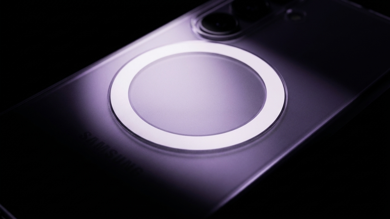 Detalle de la funda magnética transparente Miracle S26