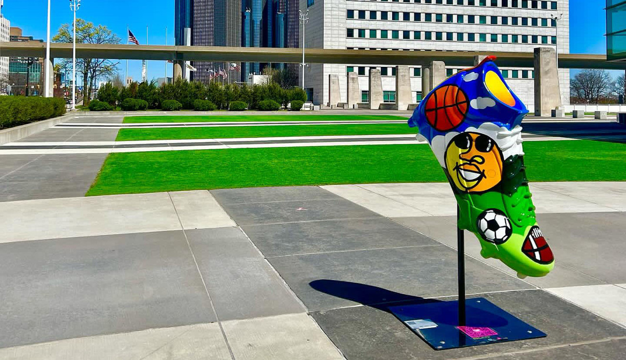 Smile Man sculpture — Downtown Detroit