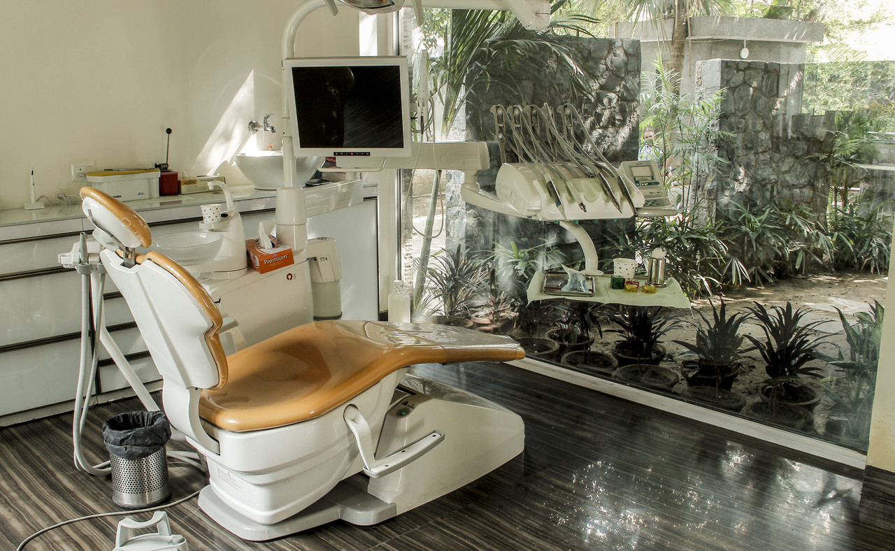 best dentist in delhi