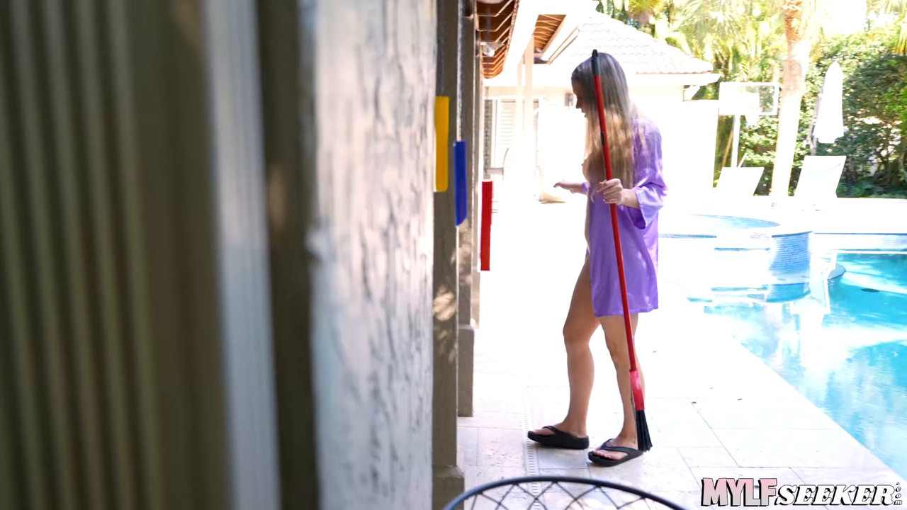 Angelica Amore MILF Cleans Naked And Fucks Me So Good.mp4.0001