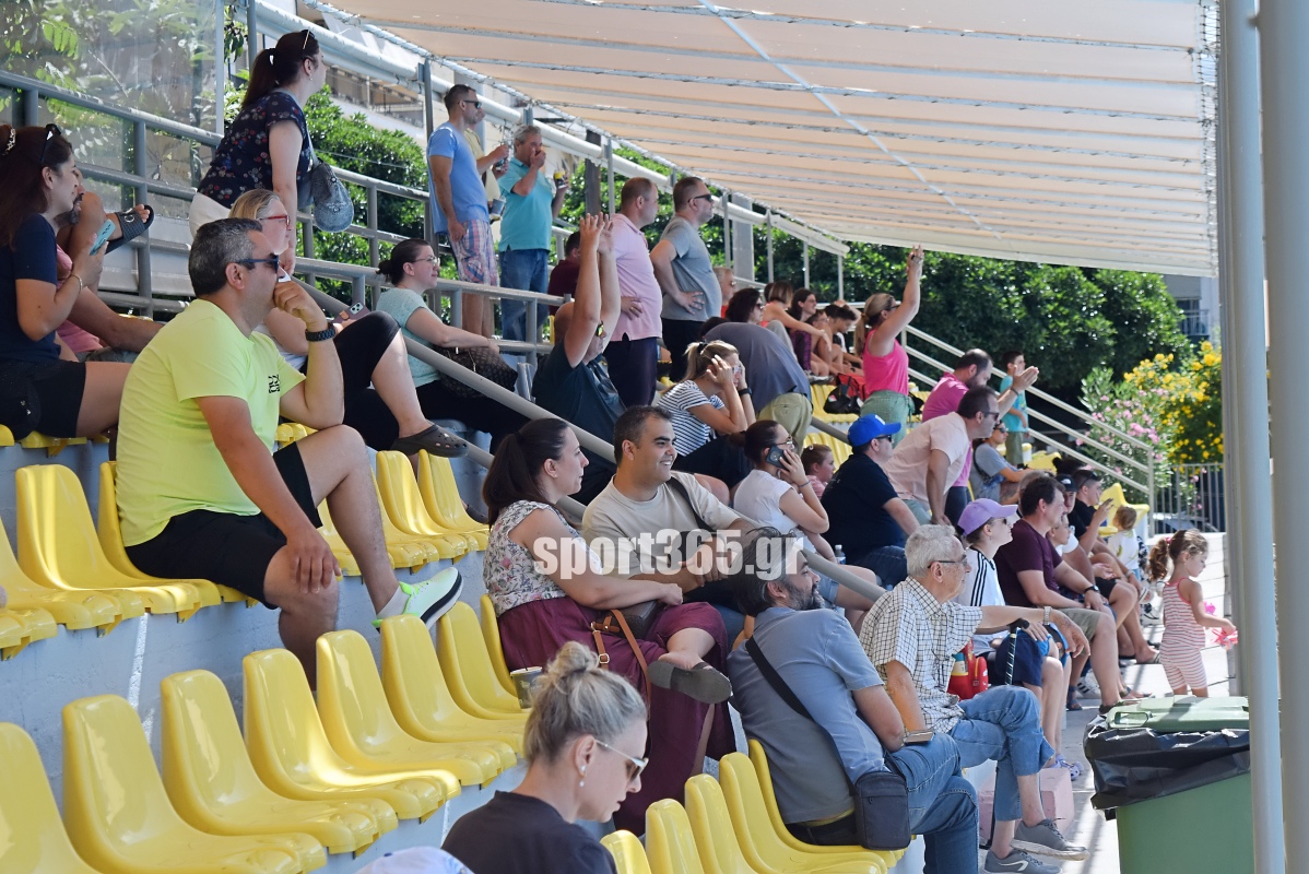 , Ά&rho;&gamma;&eta;&sigmaf; &Kappa;&alpha;&lambda;&alpha;&mu;ά&tau;&alpha;&sigmaf;: &Alpha;&sigma;&eta;&mu;έ&nu;&iota;&omicron; &mu;&epsilon;&tau;ά&lambda;&lambda;&iota;&omicron; &gamma;&iota;&alpha; &tau;&eta;&nu; &pi;&rho;&omicron;&mu;ί&nu;&iota; &omicron;&mu;ά&delta;&alpha; &sigma;&tau;&omicron; &Pi;&alpha;&nu;&epsilon;&lambda;&lambda;ή&nu;&iota;&omicron; &Pi;&rho;&omega;&tau;ά&theta;&lambda;&eta;&mu;&alpha; &pi;ό&lambda;&omicron; Silver League (&phi;&omega;&tau;&omicron;&gamma;&rho;&alpha;&phi;ί&epsilon;&sigmaf;)