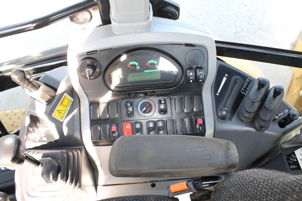 Vehicle thumbnail 22