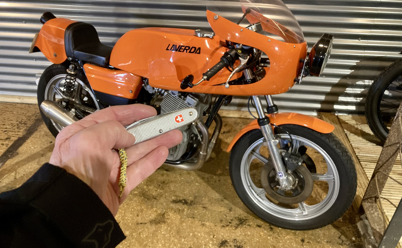 5BACD1F5-B4C3-45D1-91DC-79CDA74E095B