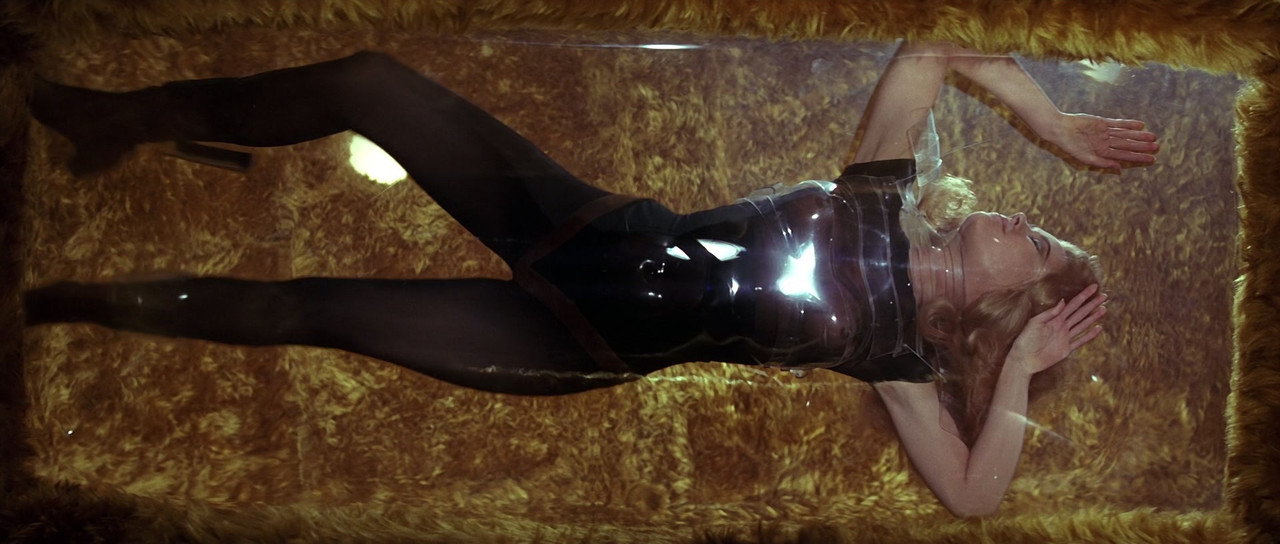 Barbarella (1968) (1080p BluRay x265 Langbard)-002