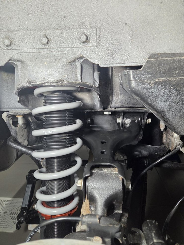 [Immagine: Je-Mk88Zw-SEa-Kkmy-Hf-Eugy-A.jpg]