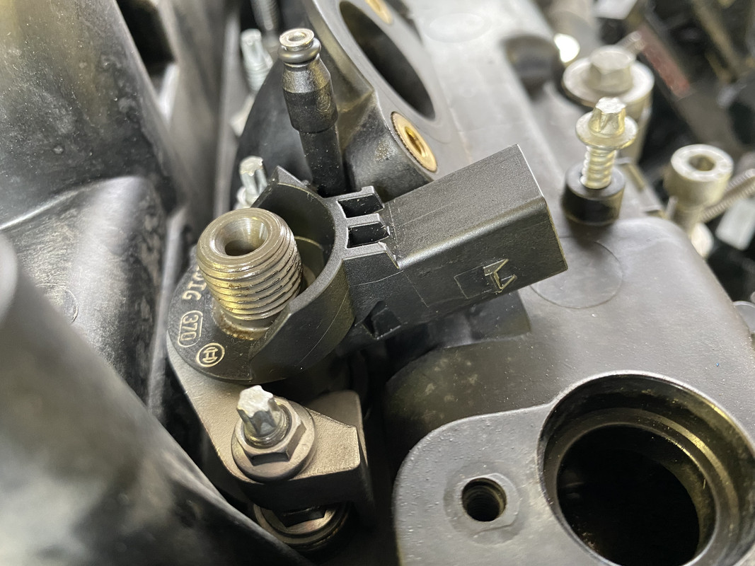 9624FDB9-F389-4BFF-B5EE-716F6B246C98