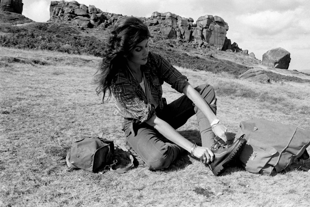 Caroline_Munro_c89