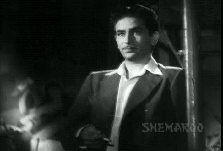 Aag-1948-DVDRip-Hindi-480p-AVC-AAC-2-0-mkv-0005