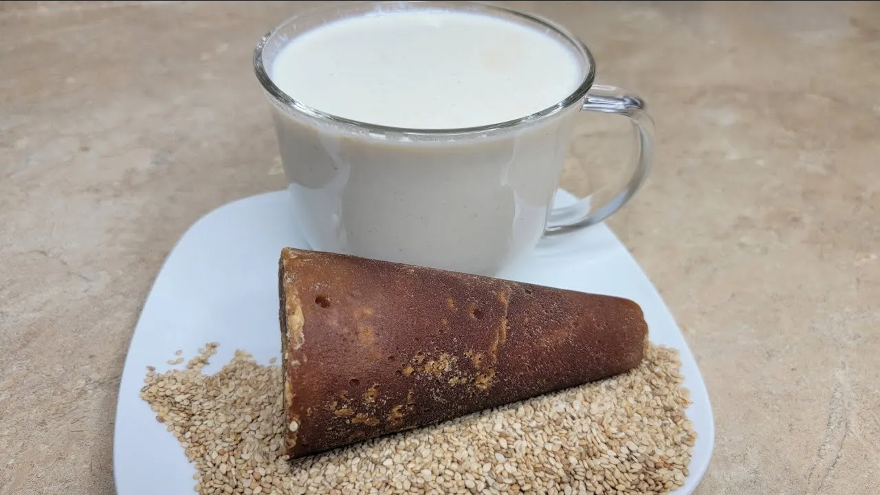 ¿Qué bebida hacer para los días de frío? Prepara un rico atole de ajonjolí