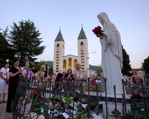 Il 41° anniversario delle apparizioni della Madonna a Medjugorje dans Aborto Apparizioni-della-Gospa-a-Medjugorje