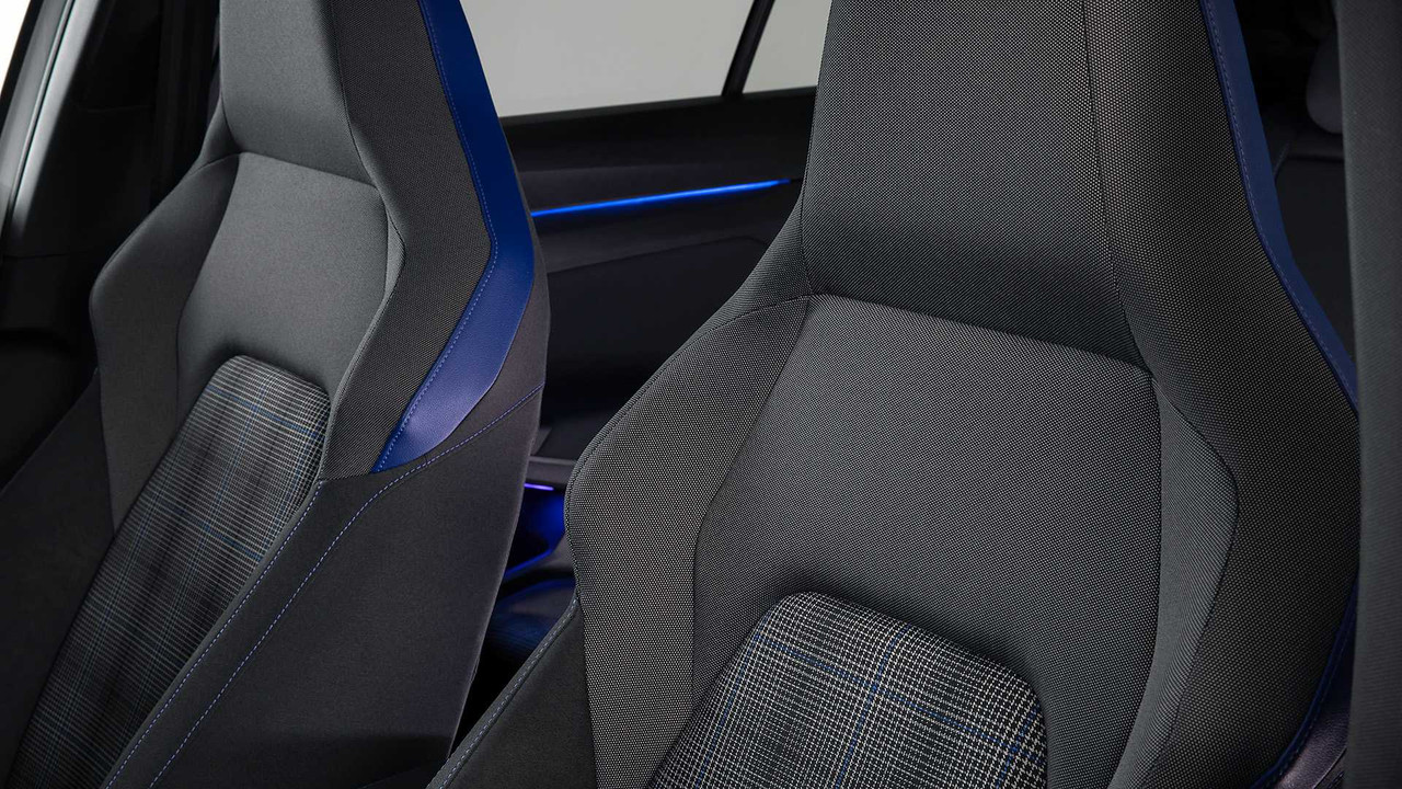 CFD27E0E-C510-440B-8BA9-FA6F9582A44C