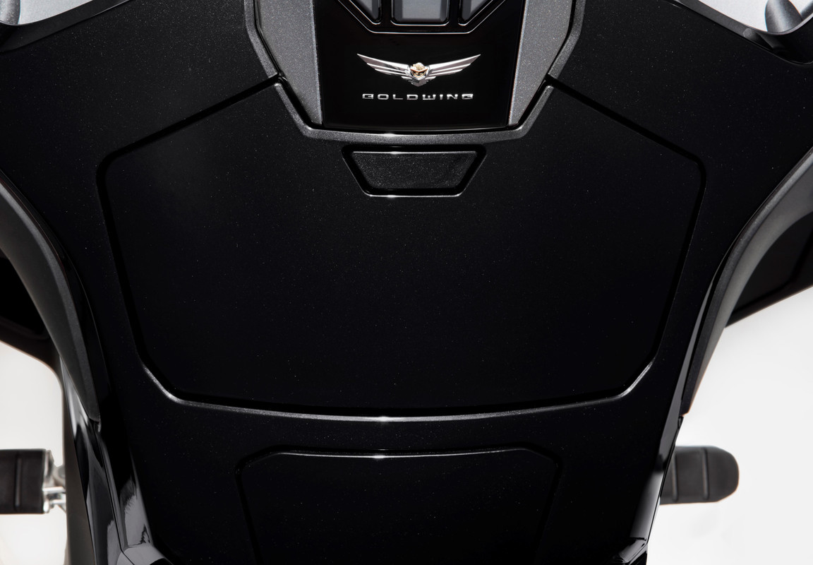 413940_23YM_HONDA_GOLD_WING_TOUR