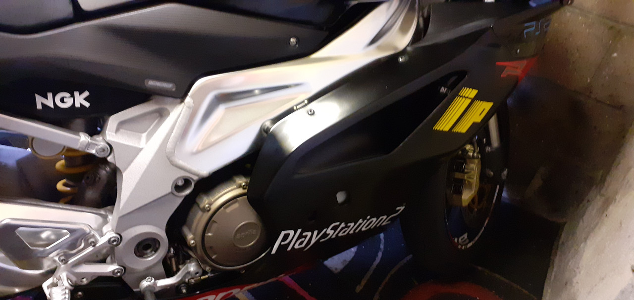 BC3F8816-EA03-498E-A3CD-9B4E9C786103