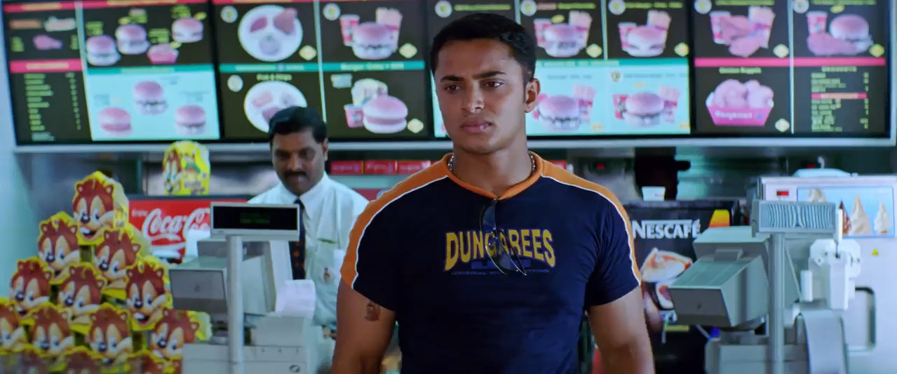 Boys 2003 Uncut Remastered WebRip [Tamil] 480p 720p ESub Screenshot