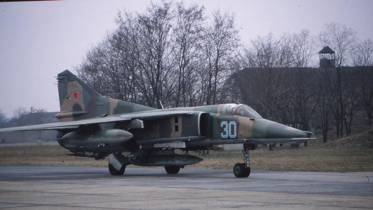559 APIB Mig-27K 30 Blue_76802640363