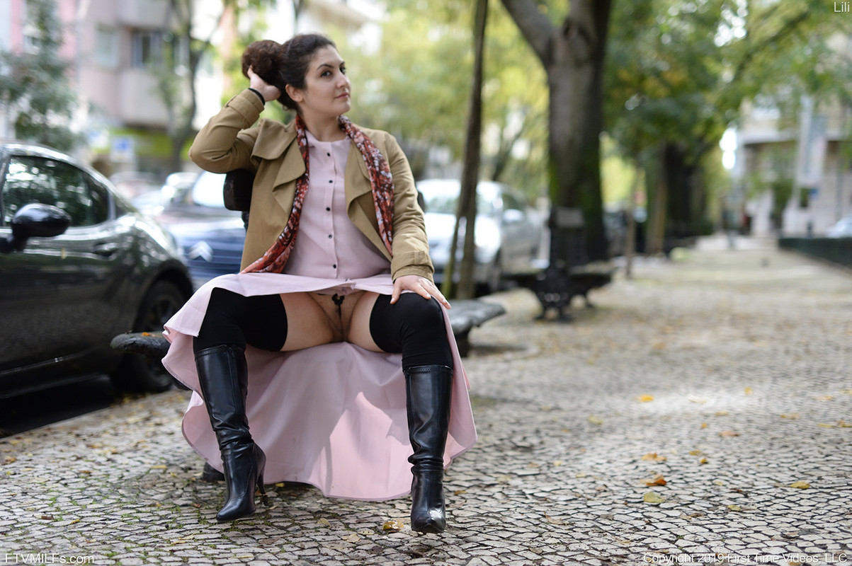 C:\Users\lenovo\Pictures\Saved Pictures\muslim woman\72546820_031_542a.jpg