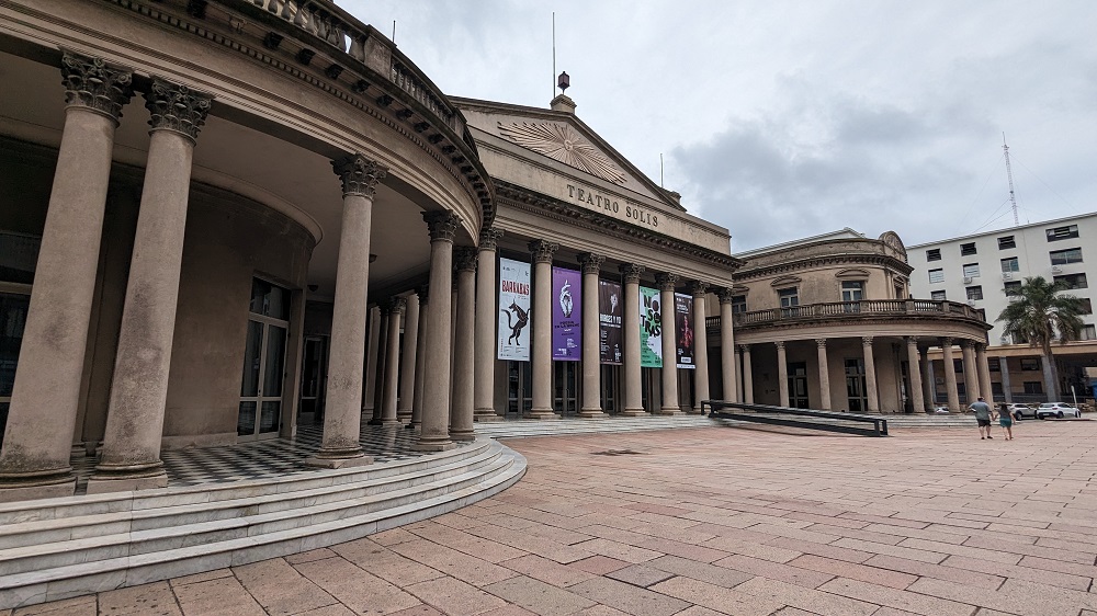 fotouruguay-teatrosolis1