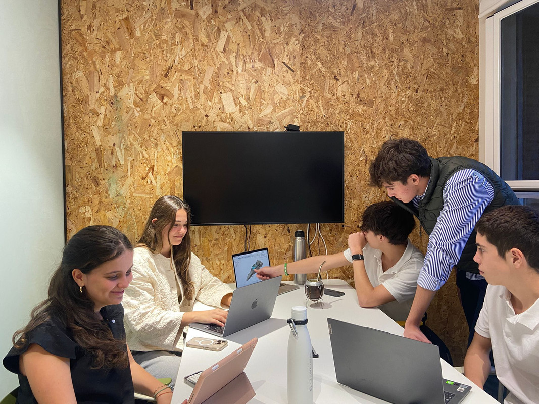 AeroX Labs F1 car on a dark background