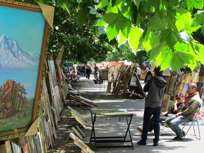 ARMENIA: CÁUCASO, MÚSICA Y FOTOGENIA - Blogs of Armenia - Introducción / Primer día en Yerevan: Mercado Vernissage (6)