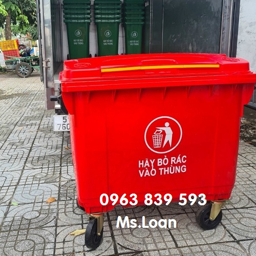 thung-rac-cong-nghiep-660l-mau-do-1.jpg