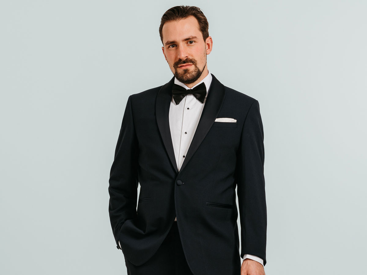 The Ultimate Guide to Buying a Two-Piece Suit for Men: Expert Tips from Dobell