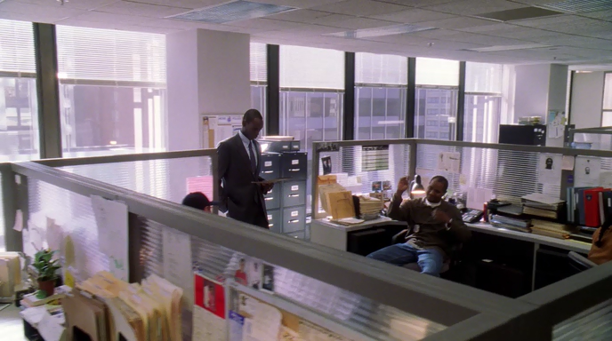 The.Wire.S01E01_[scarabey.org].avi_snapshot_00.15.55_[2022.02.05_20.37.43]