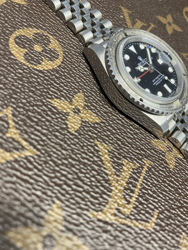 3E2B23FB-FC35-4659-948E-9CA26348D9EB