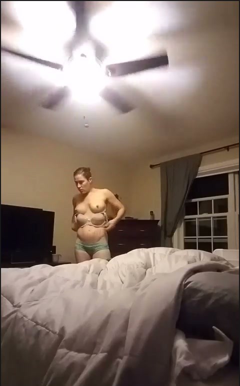 [Image: Voyeur23945122515.jpg]
