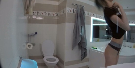 [Image: Voyeur12605083831.jpg]