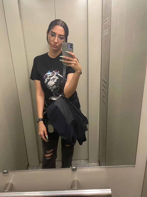 A279F2B3-9481-42BC-BED6-90BE19B575DF