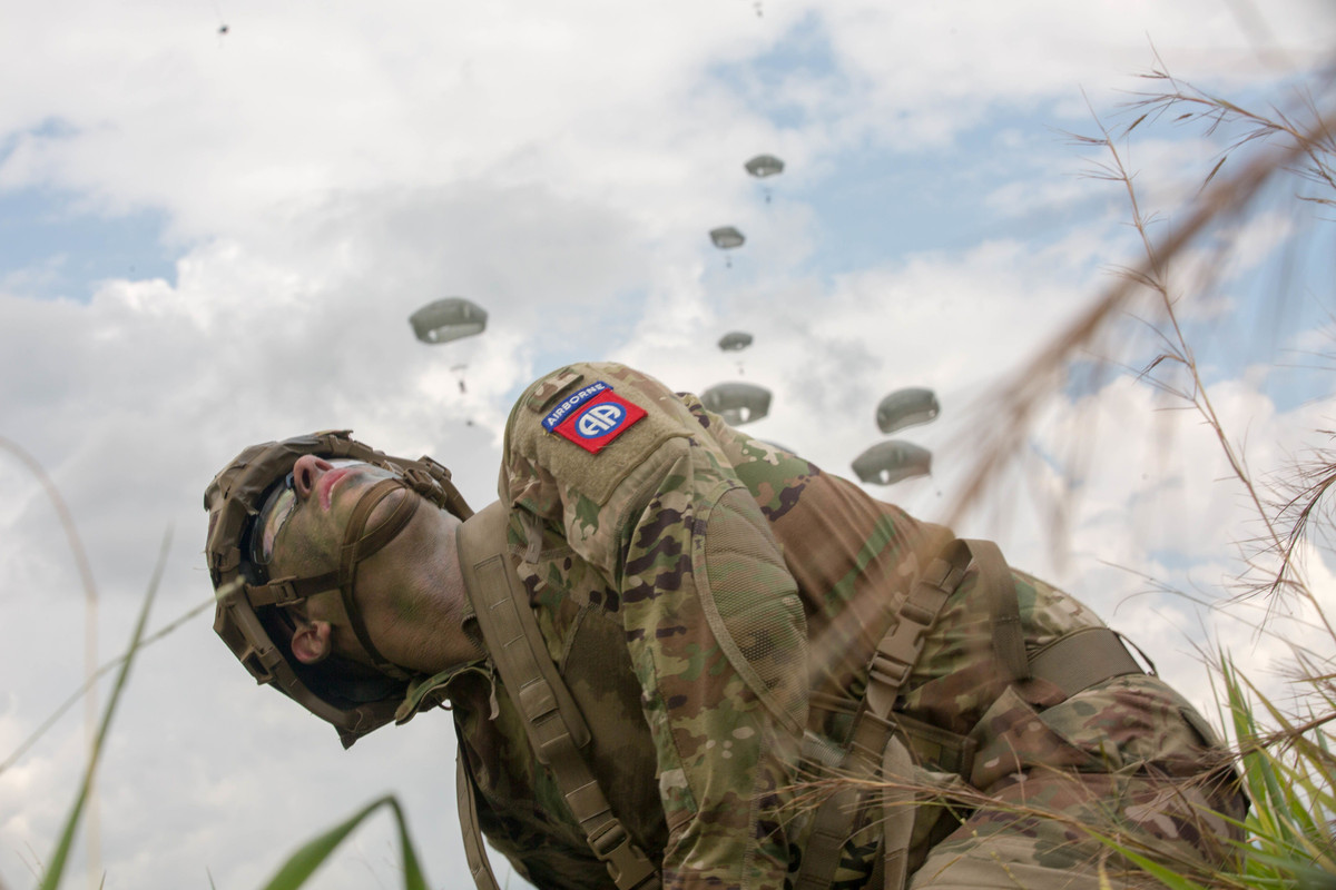 Us Army Parachute Team