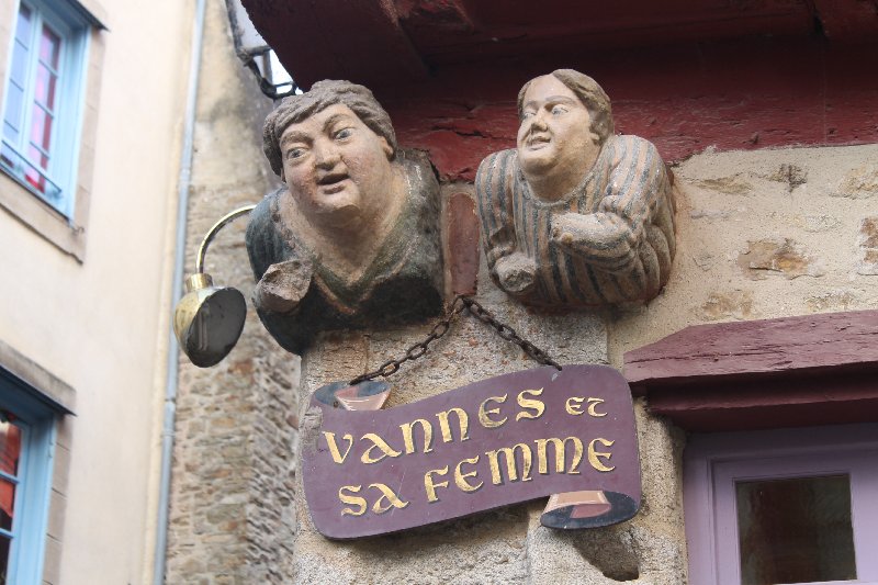 Día 8: Vannes-Rochefort en Terre-Josselin-Rennes. - Por Normandía y Bretaña (3)