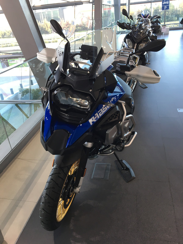 A7C7A14F-6889-4313-8BFE-FD8811EE7609