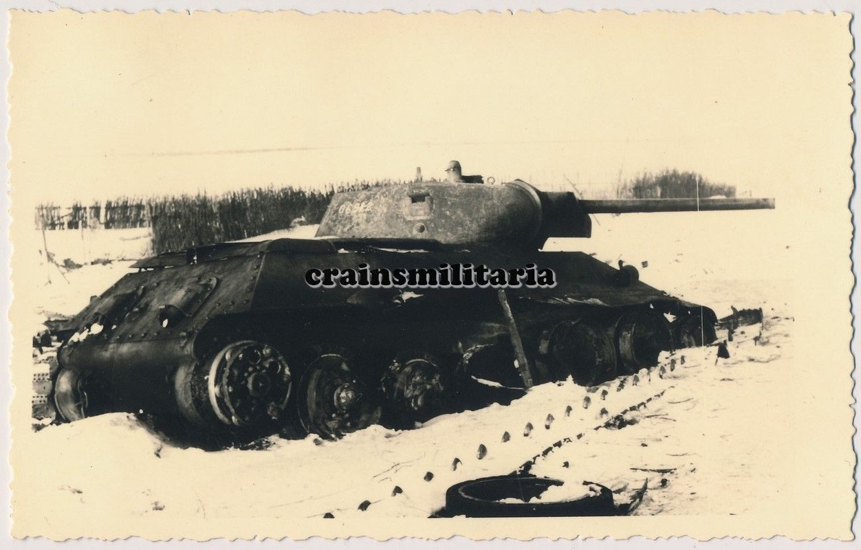 Orig. Foto zerstörte russ. Beute Panzer T-34 Tank Kessel DEMJANS