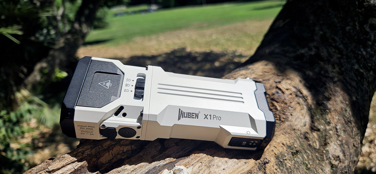 Review WUBEN X1Pro - 12300 lumens - 21700 Flashlights