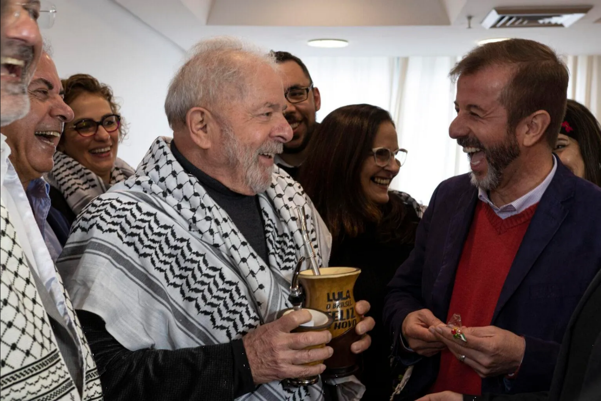 Lula da Silva toma ventaja sobre Bolsonaro al cierre del conteo en Brasil 