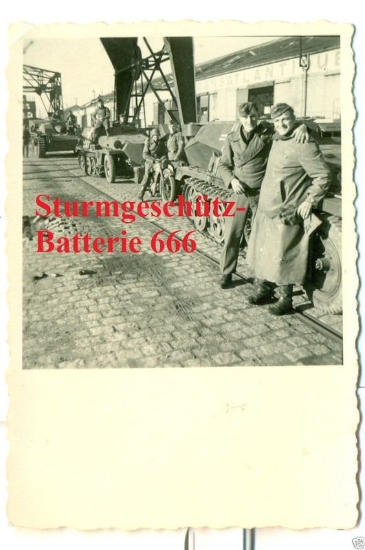 FOTO - STURMGESCHÜTZ-BATTERIE 666 - SdKfz