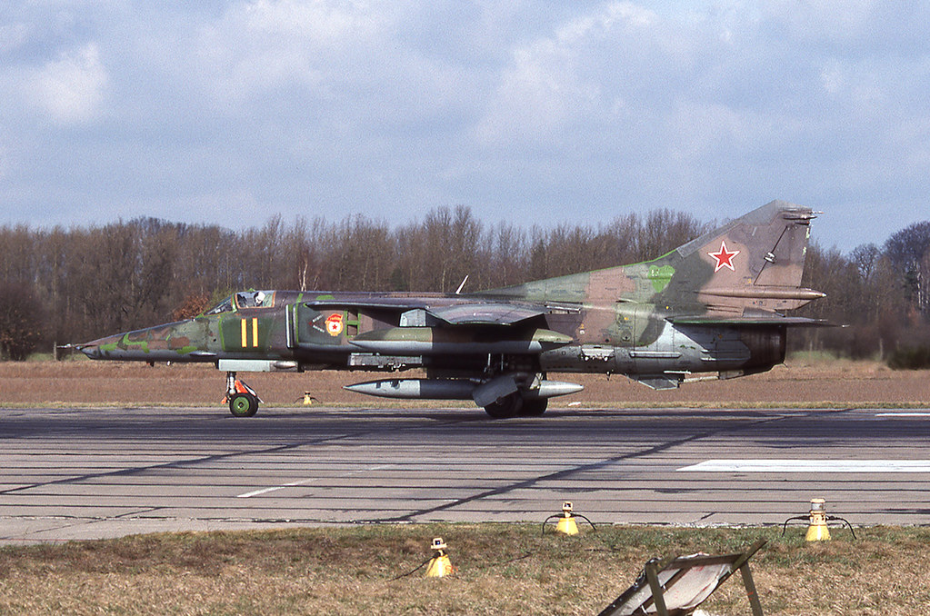19 GvAPIB Mig-27D Yellow 11 [Lärz 3.93] Leaving Germany for the storage base at Dimitrievka