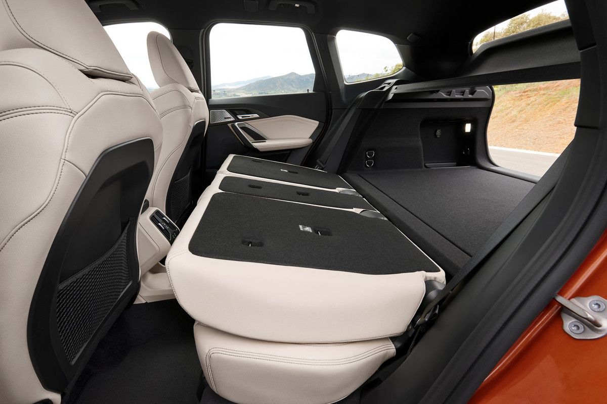 P90465623_highRes_the-all-new-bmw-x1-x