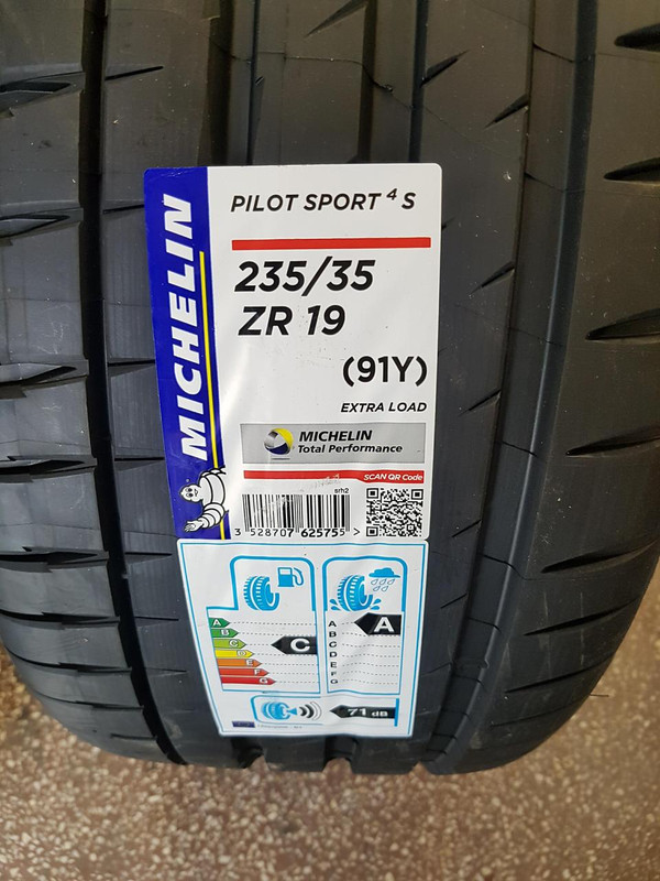 32764542_1976340549073697_4434351629138919424_n