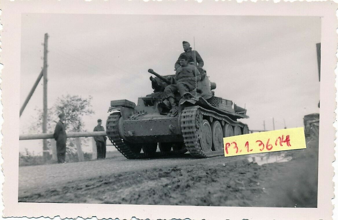 Panzer 38 (t) auf d. Vormarsch in Osten