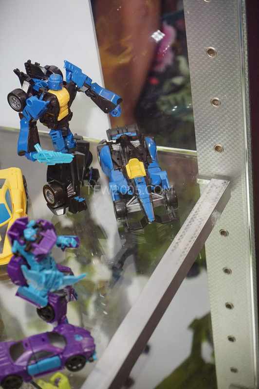 SDCC2015-Hasbro-Case-Transformers-Combiner-Wars-