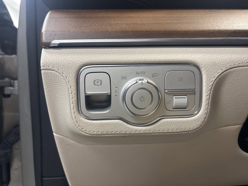 Vehicle thumbnail 17