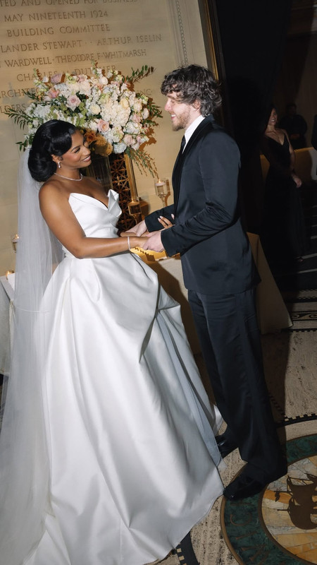 taylorrooks-3683365893915680199.jpg