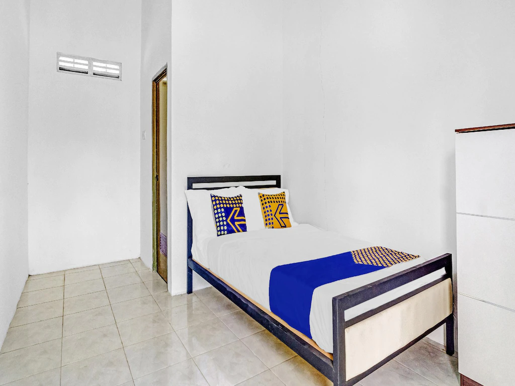 SPOT ON 90742 Kinanthy Garden Syariah