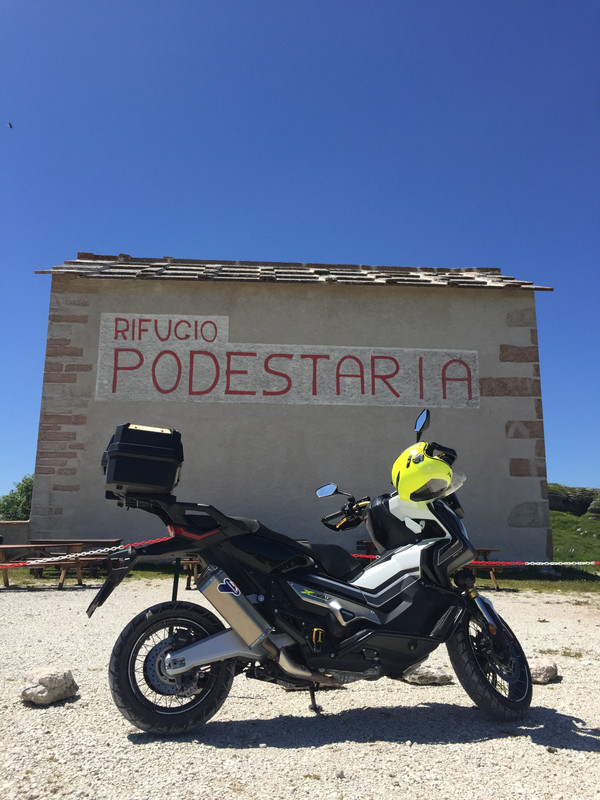 279DA6CA-AEA6-49BC-A01B-89B48A62BABB