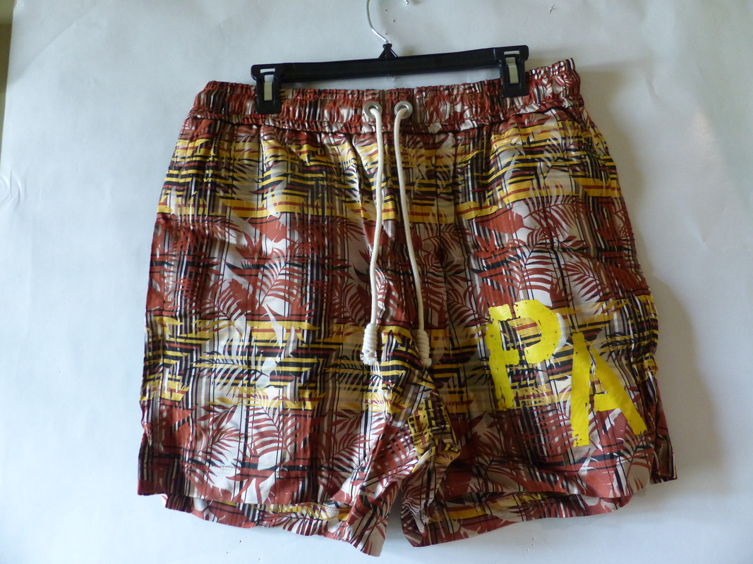 PALM ANGELS FARFETCH MENS PALM TREE PATTERNED SHORTS RED CREAM AND YELLOW SZ XL